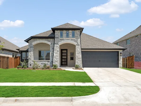 1621 Community Dr, Cedar Hill, TX 75104