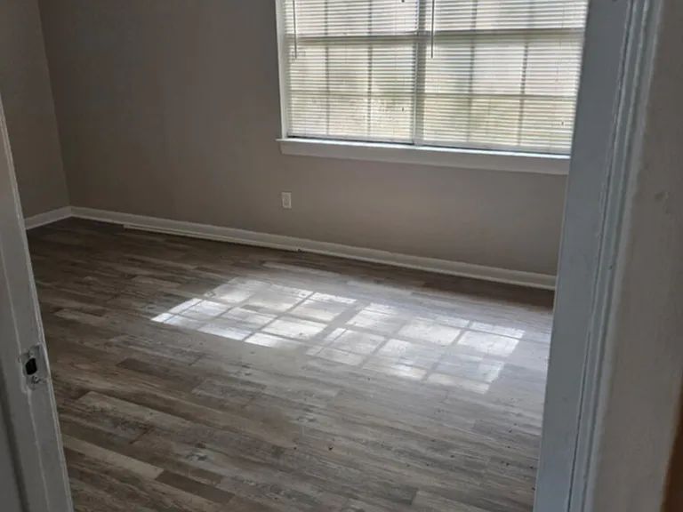 1200 Lake Dr #B — Photo 7