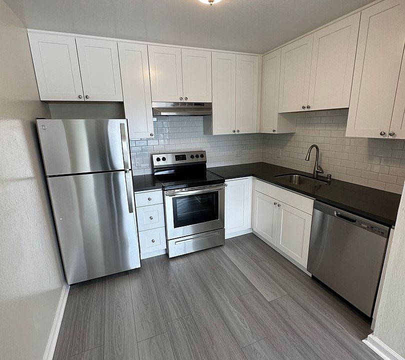 1st image of 2525 Balboa St APT 303