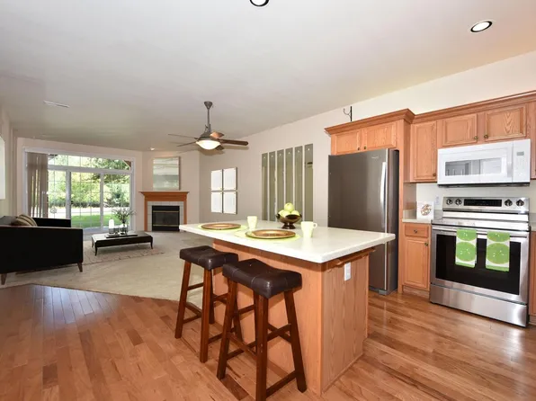 N16W26545 Conservancy DRIVE #C, Pewaukee, WI 53072