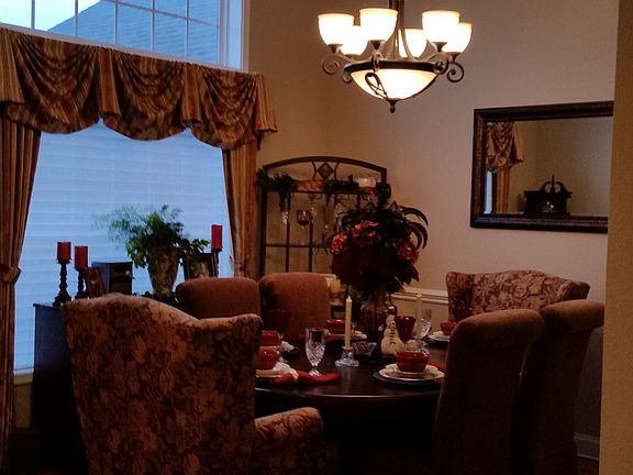 3rd image of 103 Rivercliff Dr