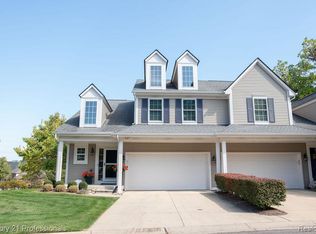 767 E Bluff Ct, Rochester, MI 48307