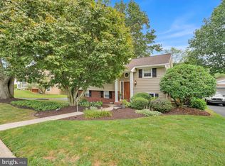 33 Deerfield Dr, Pottsville, PA 17901