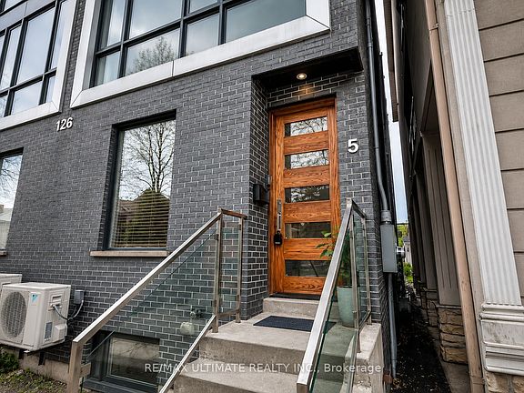 2nd image of 126 Spadina Rd Unit 5