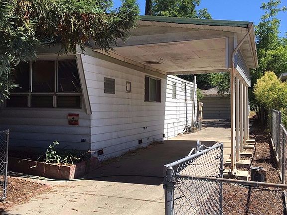 3rd image of 529 Vandenberg Cir