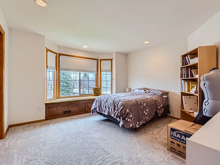 817 Mount Evans Ct — Photo 17