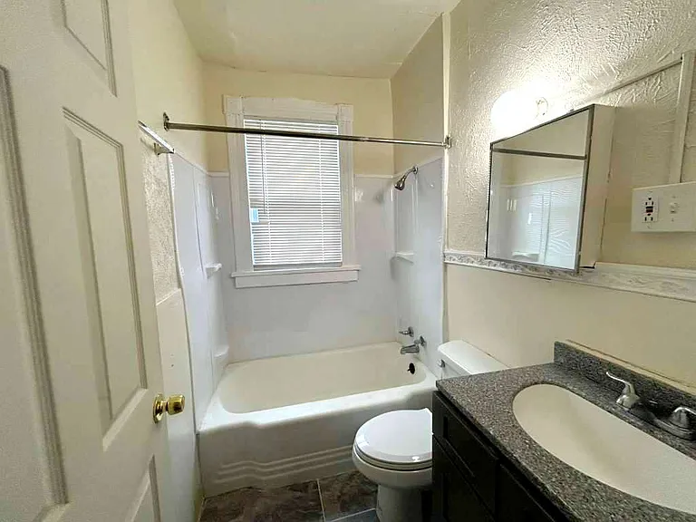 76 Chester St #1 — Photo 8