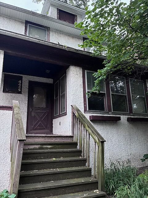 2nd image of 4445 N Whipple St