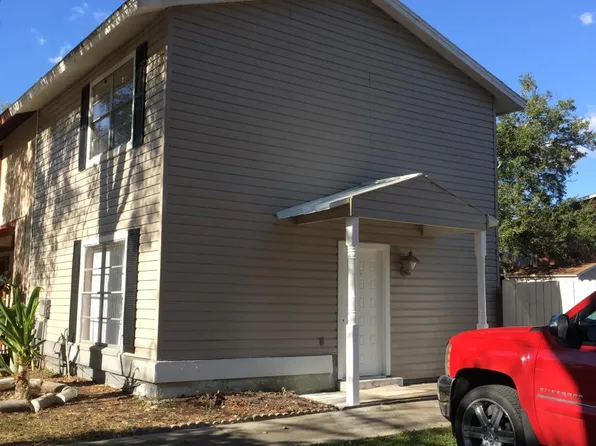 13901 Village Terrace Dr, Tampa, FL 33624
