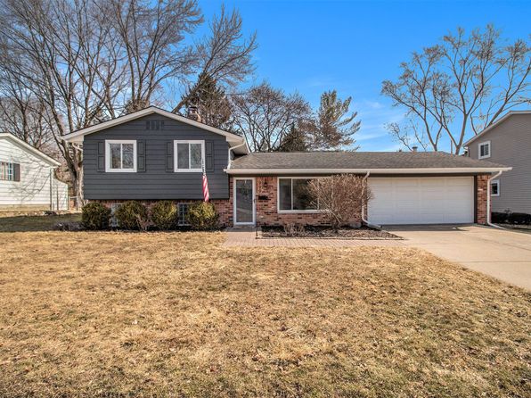 999 Byron Dr, Milford, MI 48381