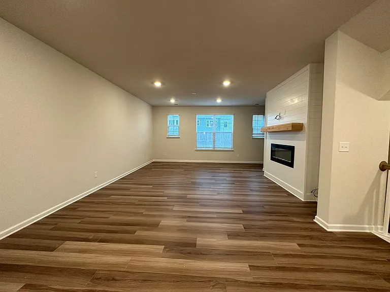 10008 Hemingway Pl — Photo 6