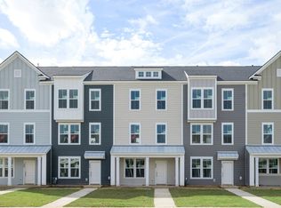 853 Recess Point Dr, Moncks Corner, SC 29461