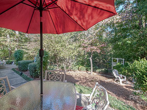 3rd image of 6814 Bevington Brook Ln