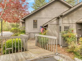 22 Racquet Club Villas Dr #22, Sapphire, NC 28774