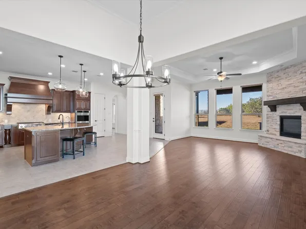 210 Bluff Woods Dr, Driftwood, TX 78619