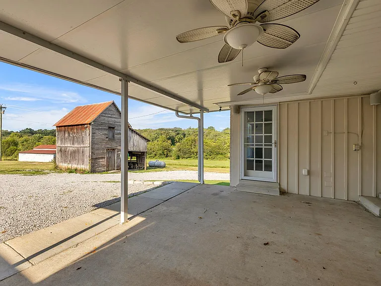 4861 Bethesda Rd — Photo 43