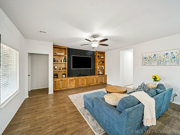 4th image of 14321 S Harvard Pl