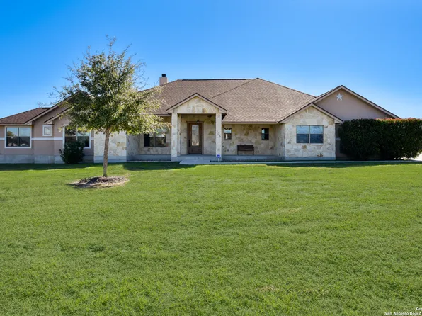 206 COLETTE LN, Marion, TX 78124