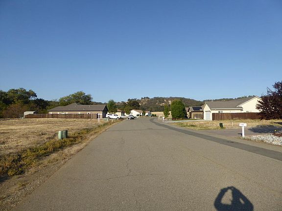 5th image of 22387 Edgewater Dr