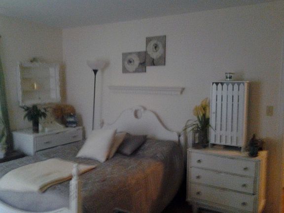 Bedroom 2
						:
						Office or bedroom: your choice. There are four.