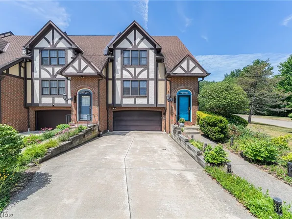 3510 Hampton Rd, Pepper Pike, OH 44122