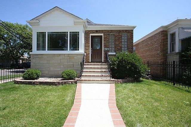 1st image of 4587 N Melvina Ave