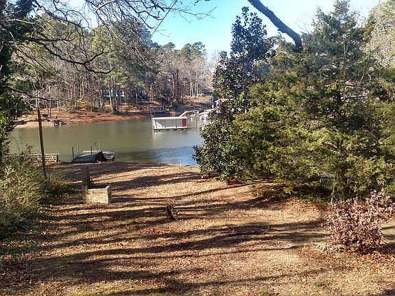 3rd image of 1251 Lakeshore Dr