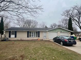 2351 Deer Trl, Green Bay, WI 54302