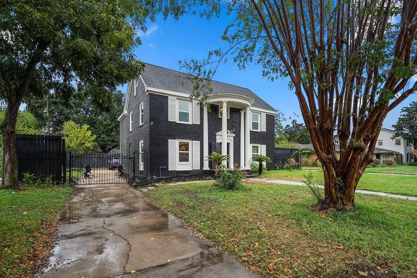9 bed, 6.0 bath, 3747 sqft, $6,500 — Photo 2
