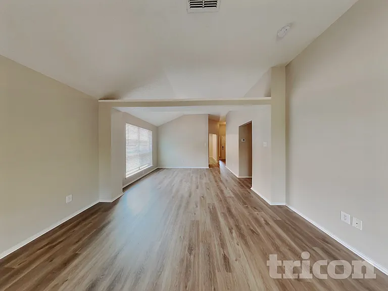 2745 Castro Ln — Photo 3