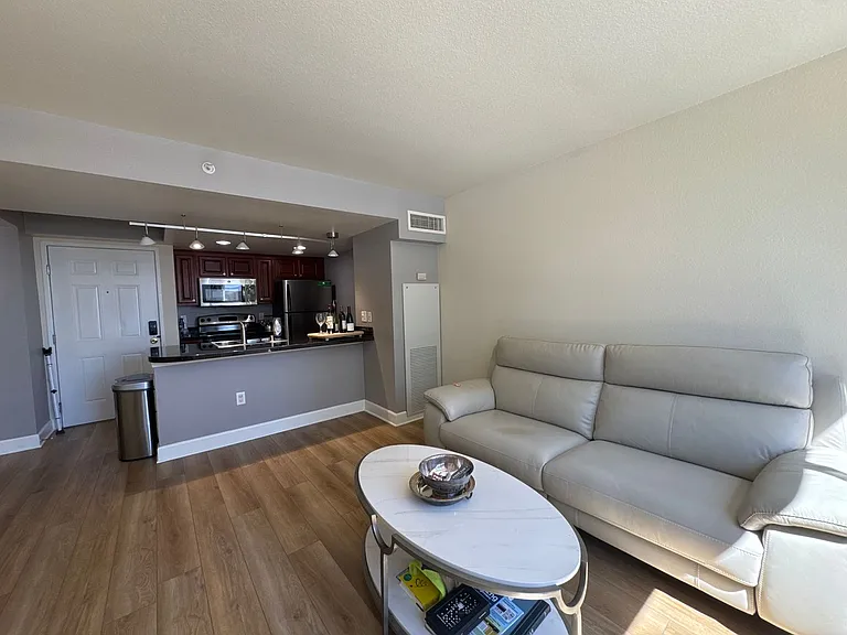 450 N Arlington Ave #602 — Photo 7