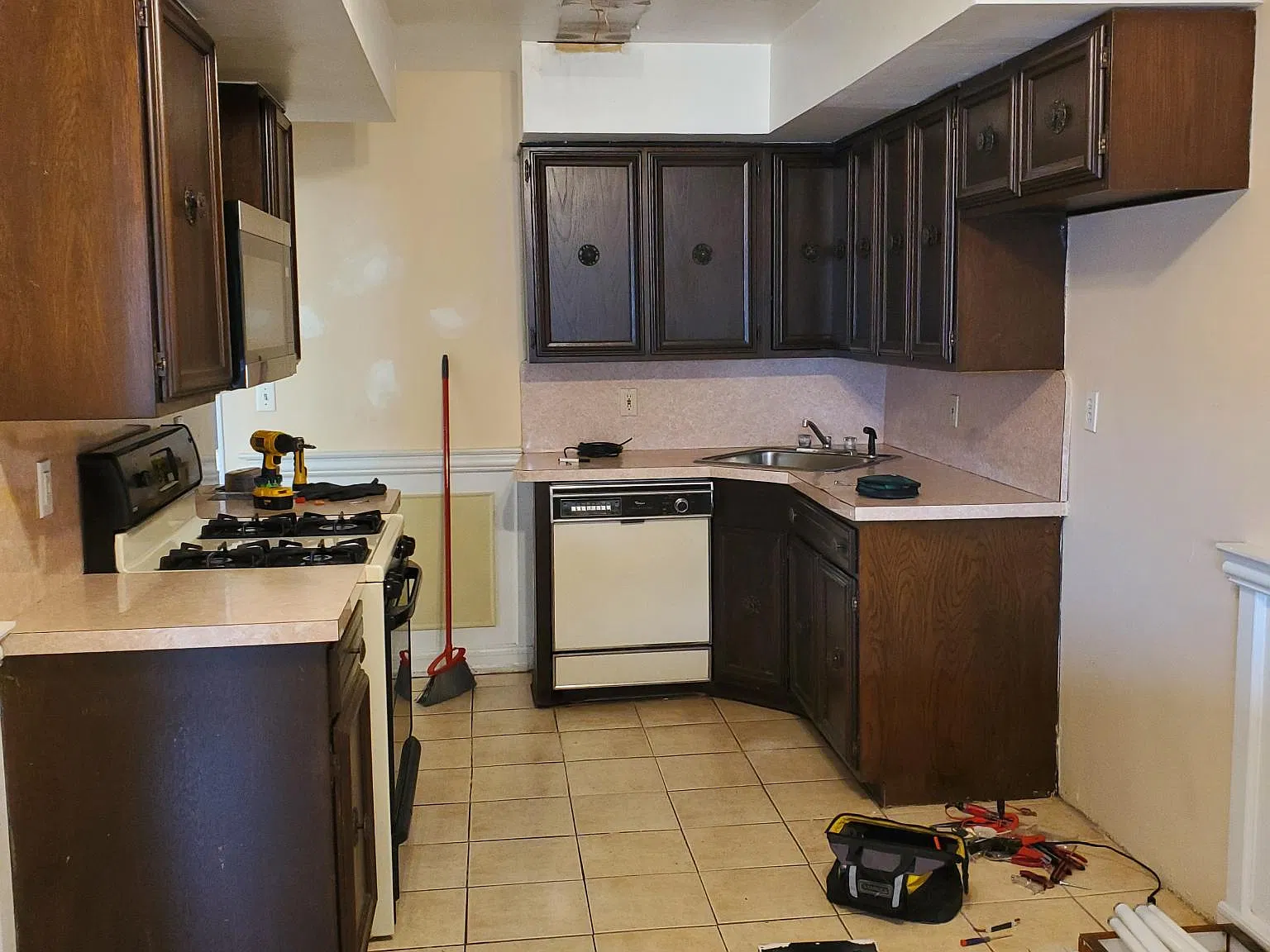 W 56th St, Bayonne — Photo 3