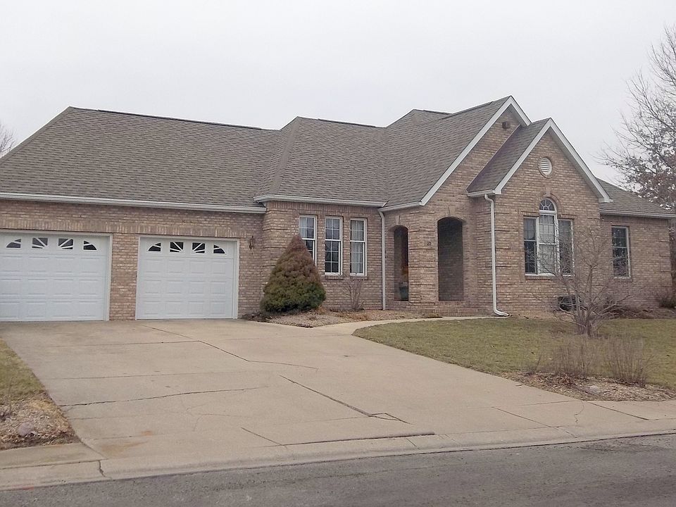 1st image of 27 Cottonwood Dr