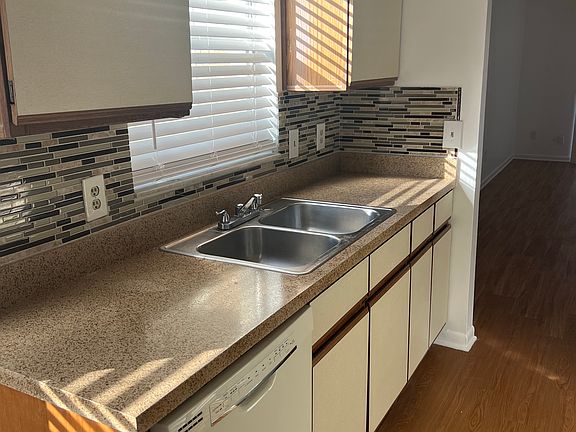 4th image of 1813 Fairview Shores Dr