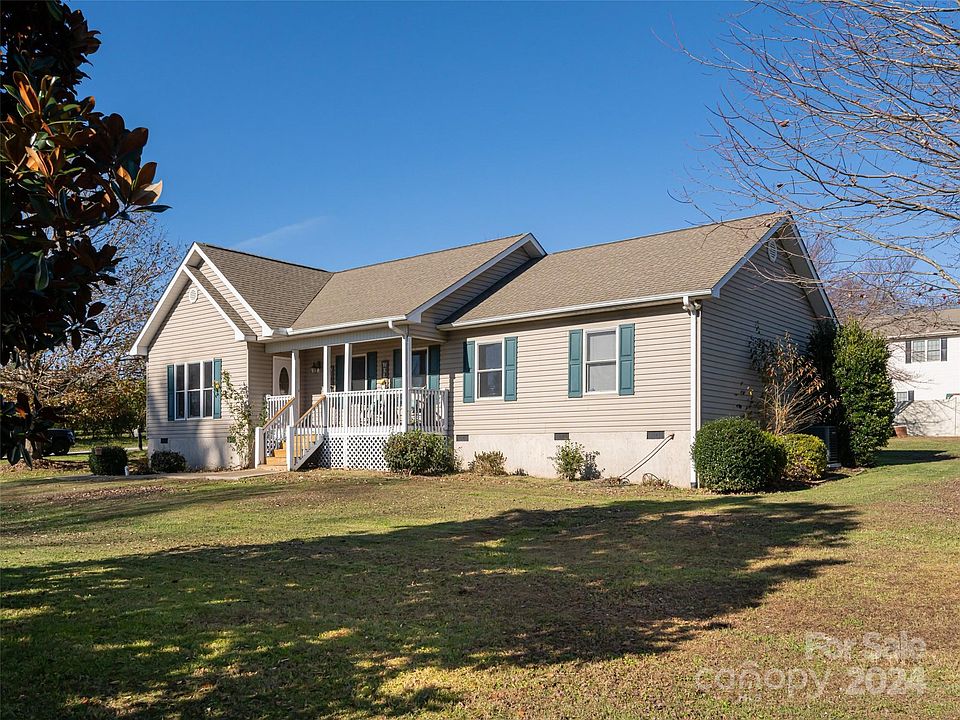 1st image of 26 Tillman Dr