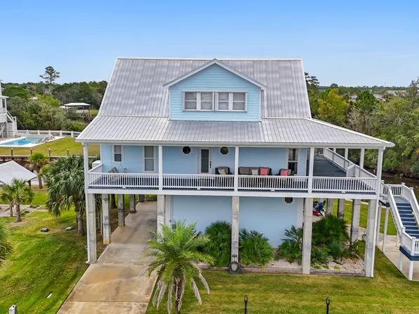 4012 Bank St, Bay Saint Louis, MS 39520