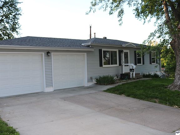 2nd image of 7536 Olive Ave