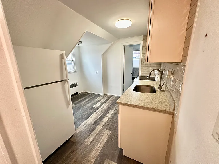68 Shipherd Ave #2 — Photo 18