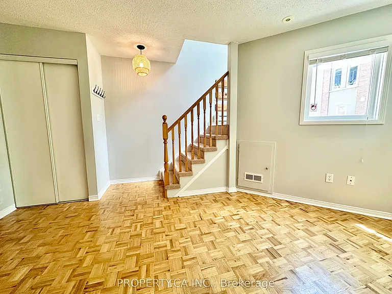 40 Merchant Ln #116 — Photo 8