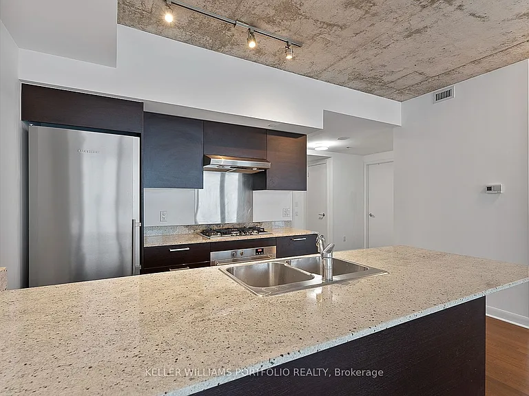375 King St W #1805 — Photo 12