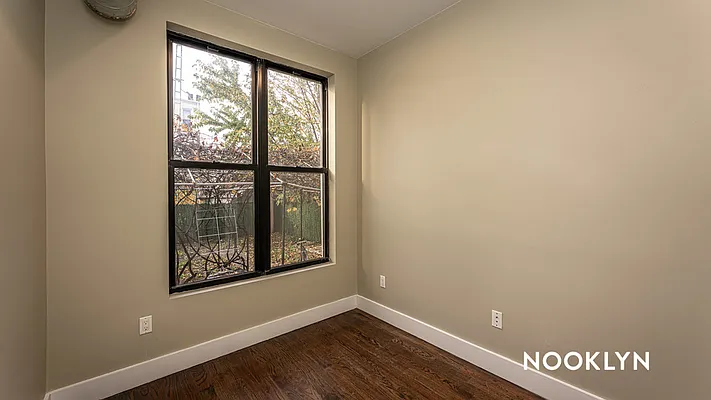 Rented by Nooklyn NYC LLC | media 21