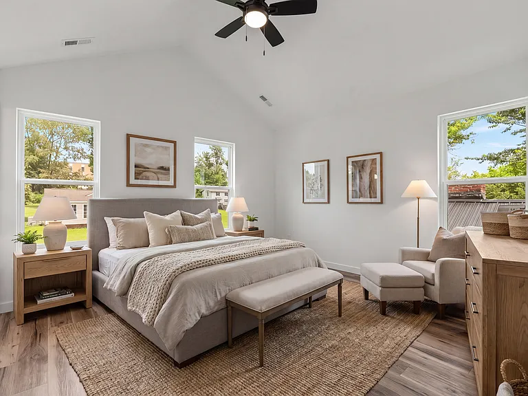 726 Belleaire Ave — Photo 3