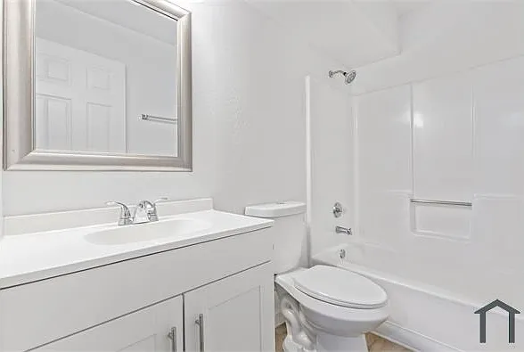 1801 W Cholla St #206 — Photo 6