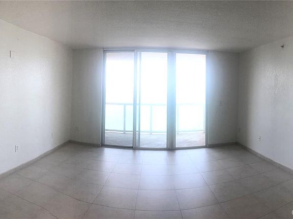 3rd image of 1625 Kennedy Cswy APT 502F