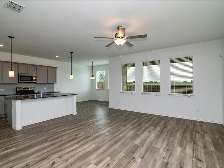 4909 Woodloch Dr — Photo 11