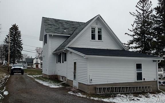 4th image of 1110 W Buffalo St