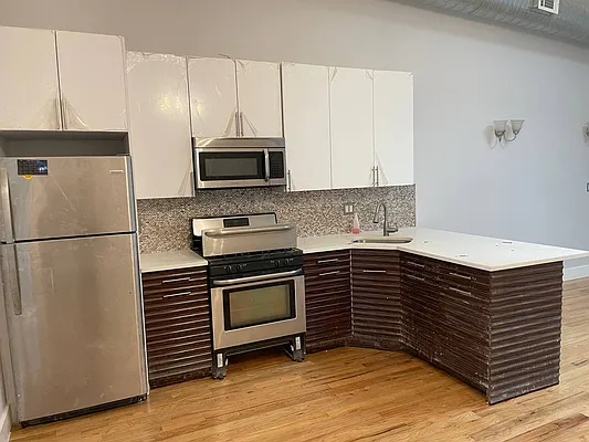 Rented by Greenrock Management | media 43