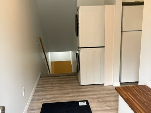 12037 59th St NW, Edmonton, AB T5W 3Y1