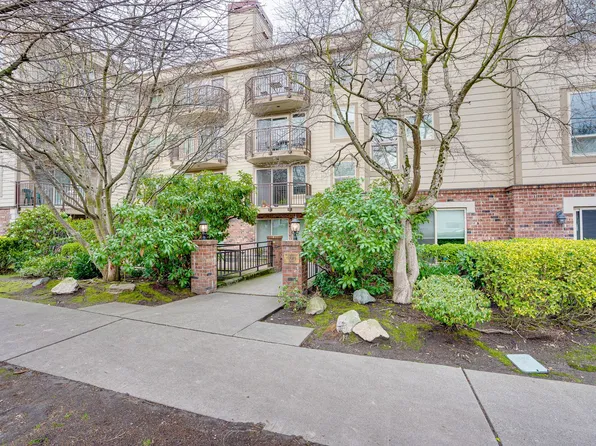 566 Prospect St APT 303, Seattle, WA 98109