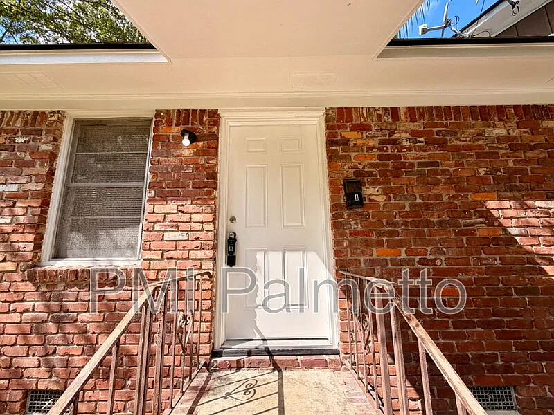 1 bed, 1.0 bath, 670 sqft, $950 — Photo 2